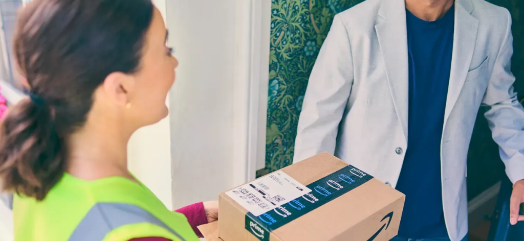 amazon flex driver handing a parcel to a customer